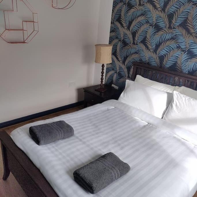 Apt 3 The Grainstore Клифдън Екстериор снимка